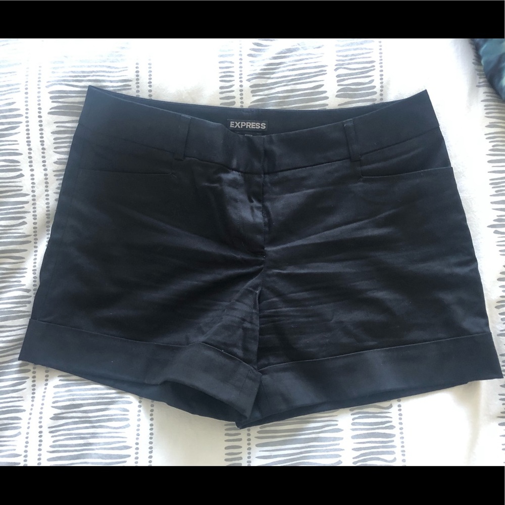 EXPRESS EDITOR black shorts size 4